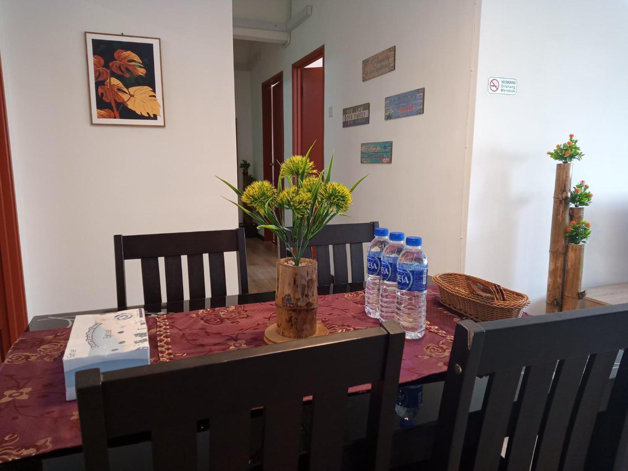 Homestay Camelia Kuala Terengganu Houses 3 Room 2 Bathroom - Near Batu Buruk Beach , Drawbridge, Pasar Payang, Ktcc Mall & Hospital Hsnz Exterior foto